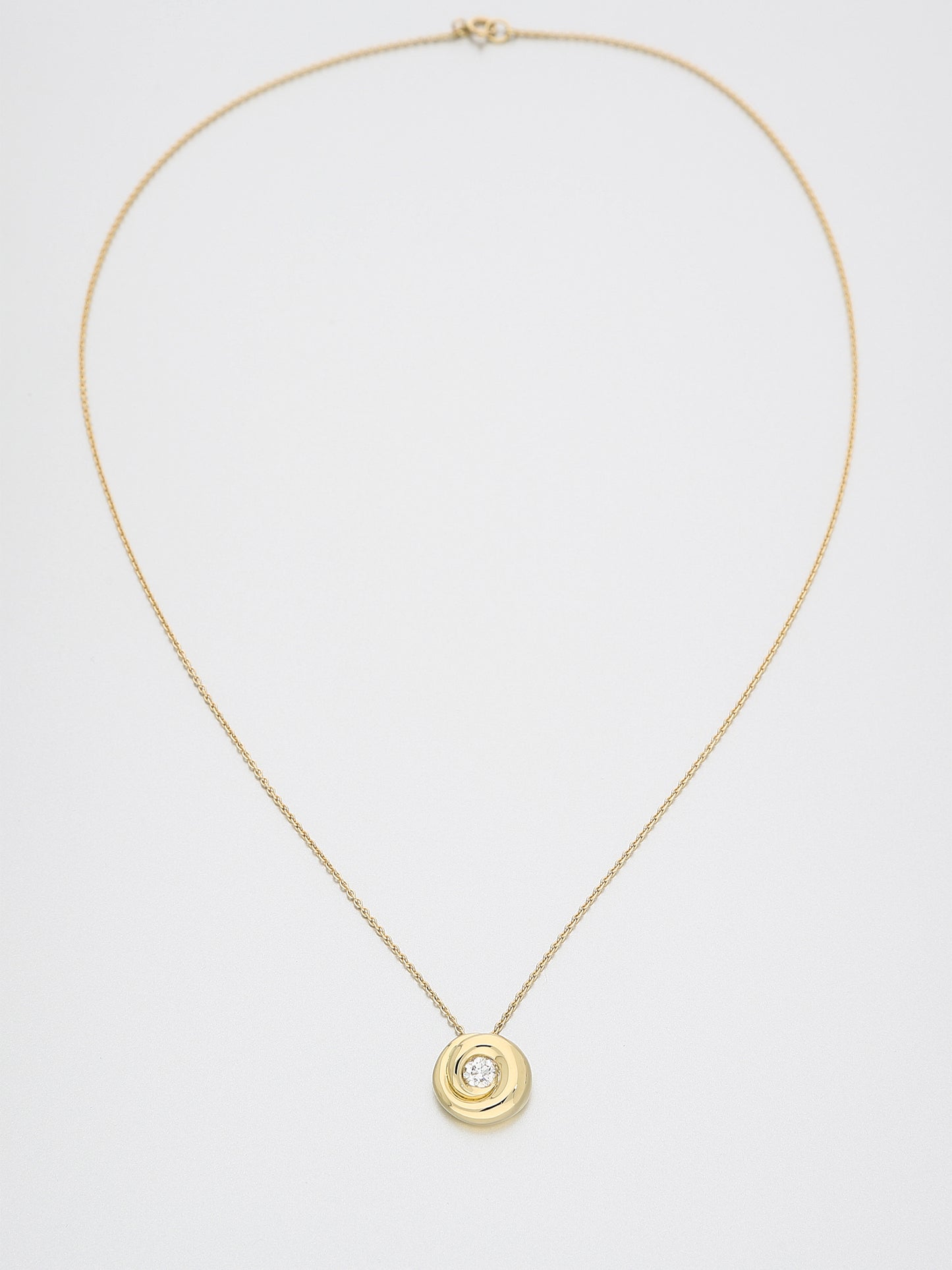 Lua Univers necklace