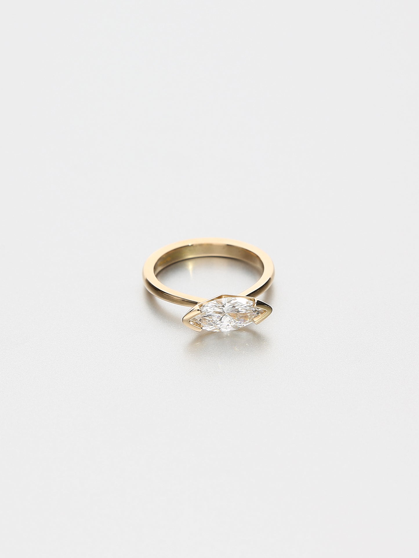 Ava Classic III Fancy cut Marquise