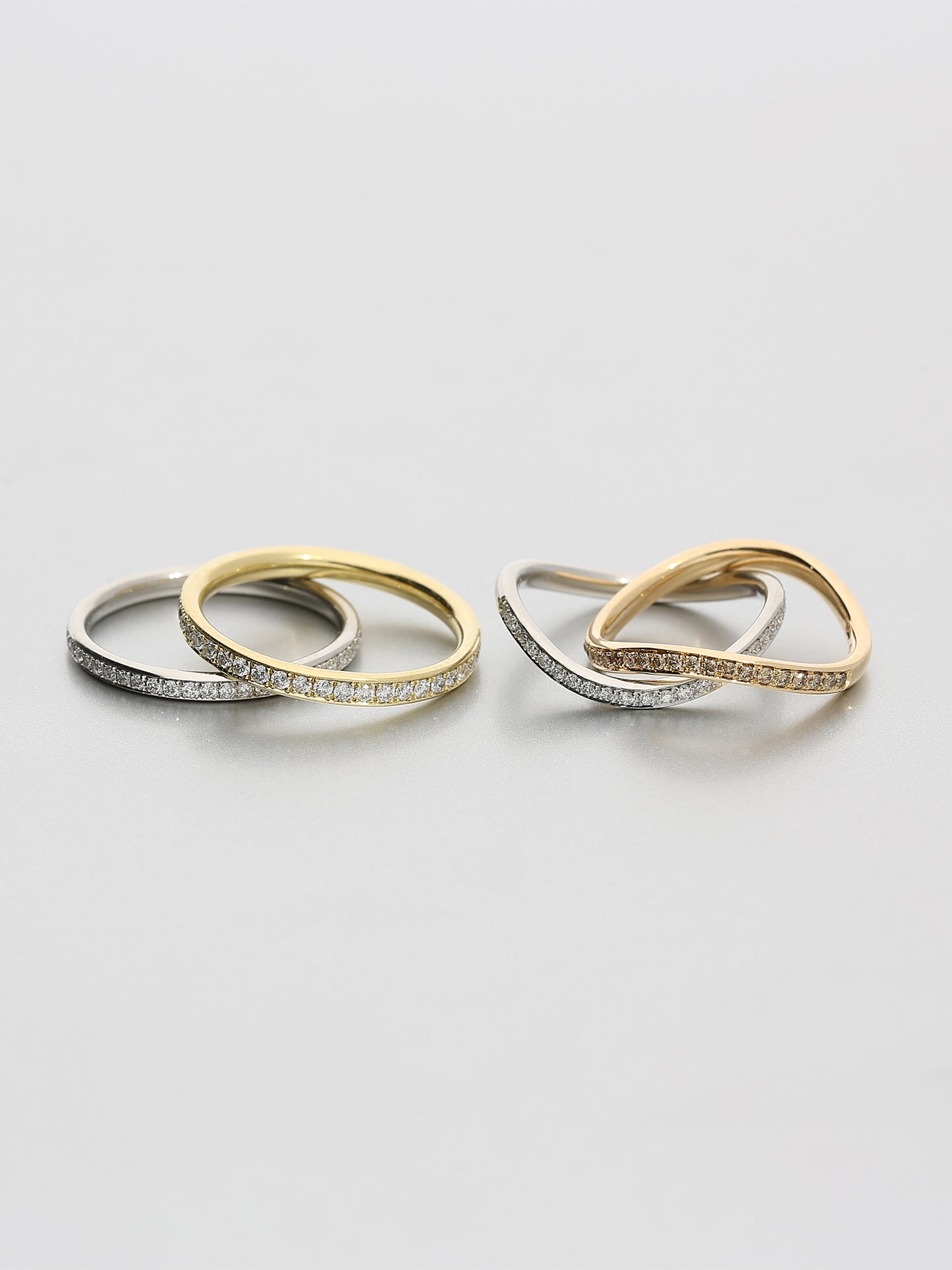 Fine Eternity oval, Platinum