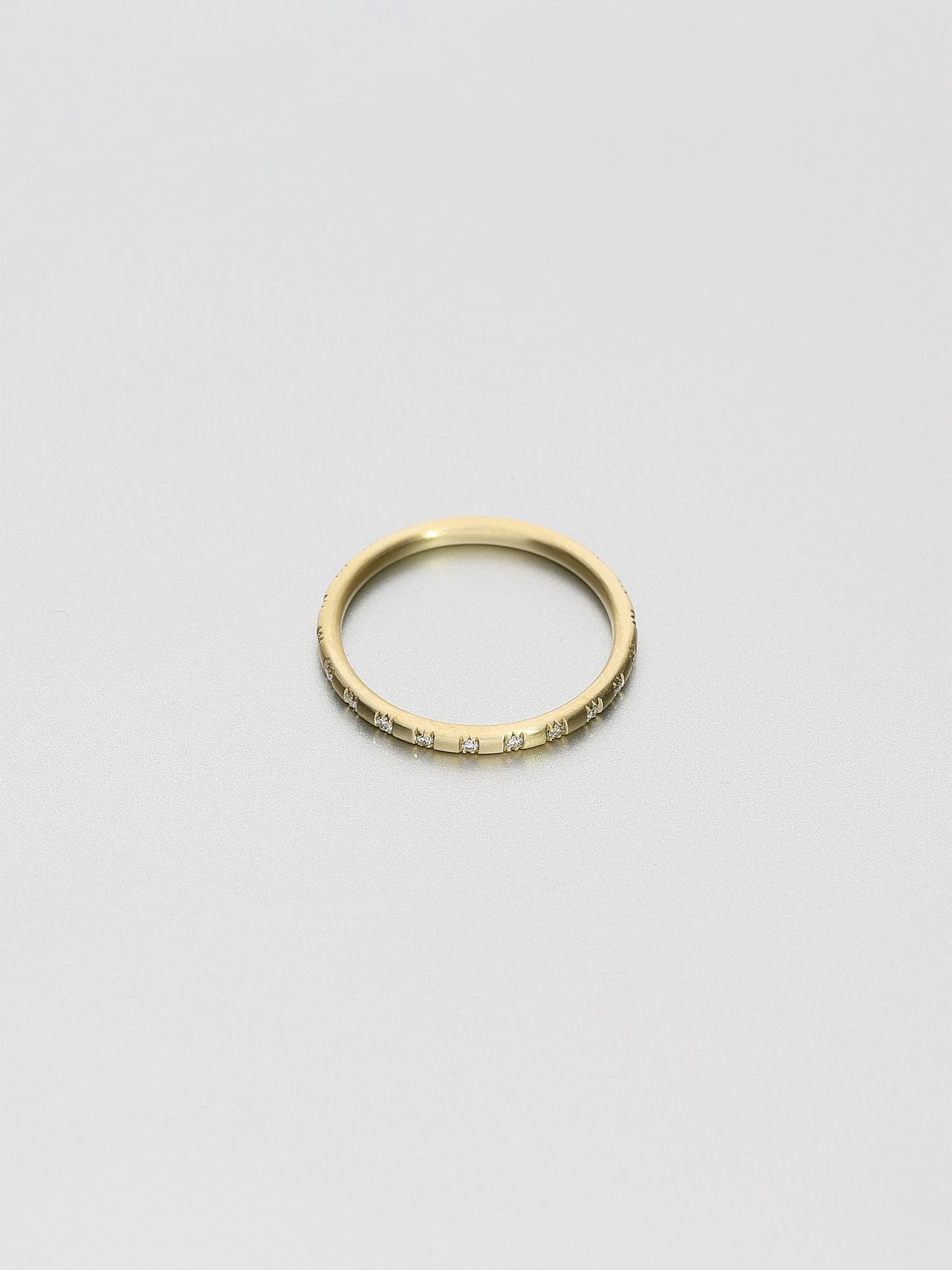 Fine Single Skip, Yellow gold