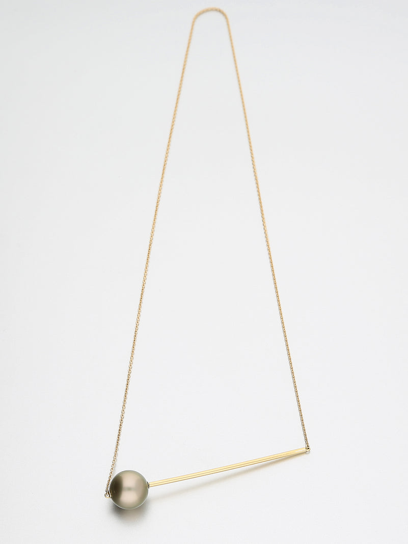 Abacus Pearl Necklace, Yellow gold with light Tahitian pearl 12mm