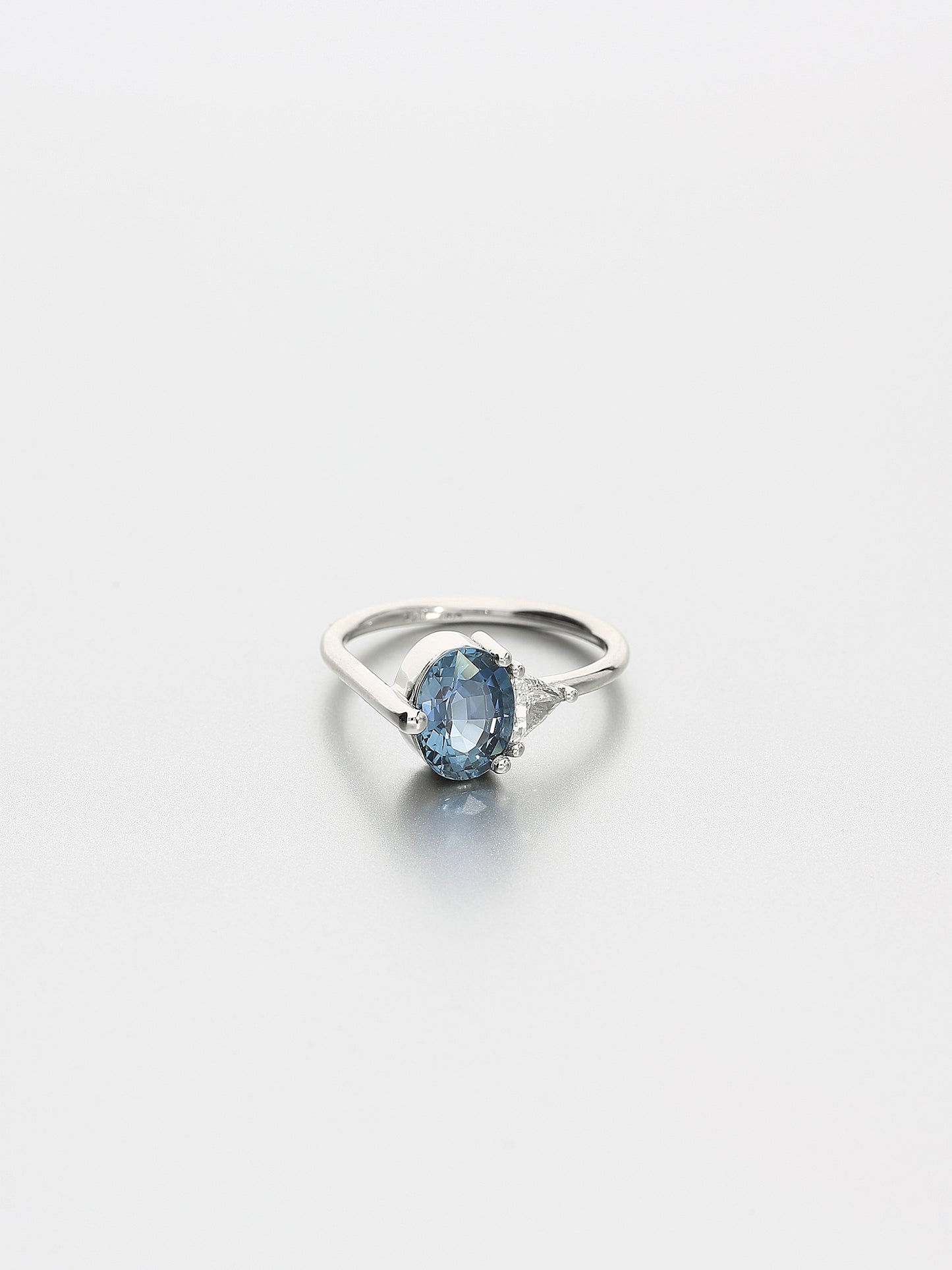 Ada XVII,  Platinum