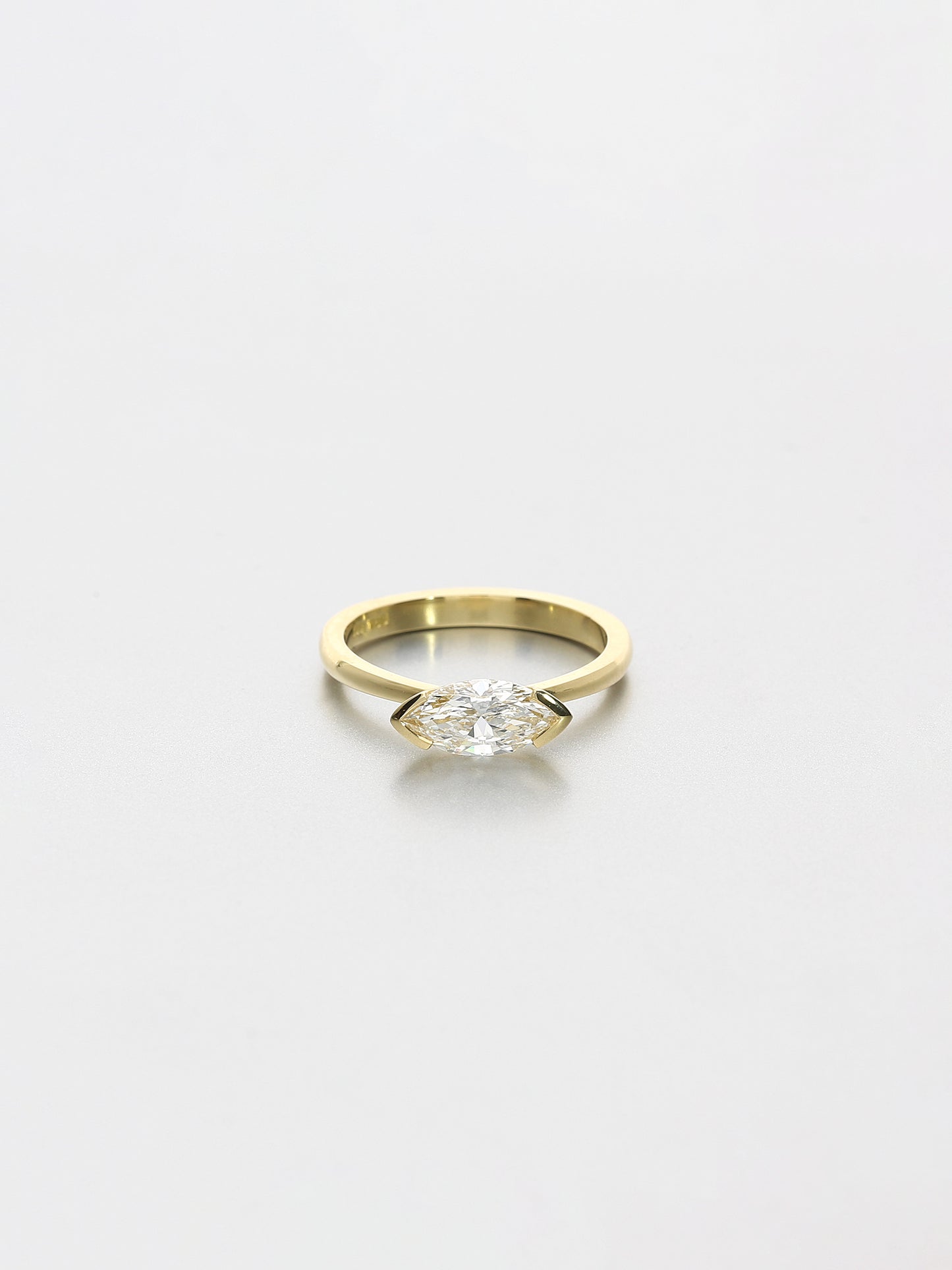 Ava Classic II Fancy cut Marquise