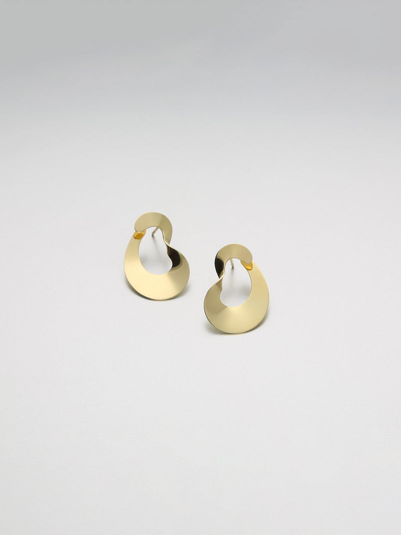 Moebius Earrings, Small Yellow gold
