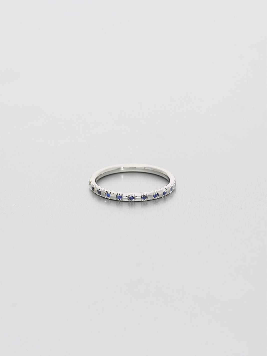 Fine Single Skip, Platinum Sapphires