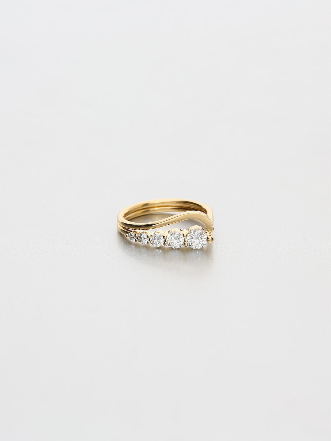 Ada II, Rose gold