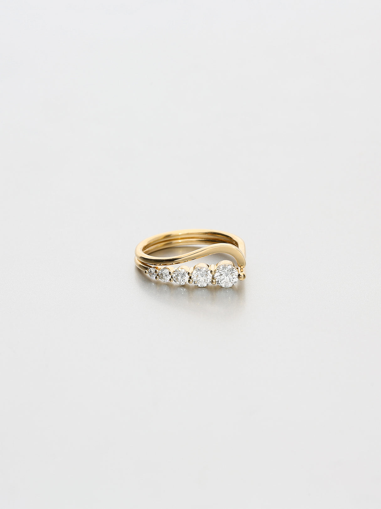 Ada II, Rose gold