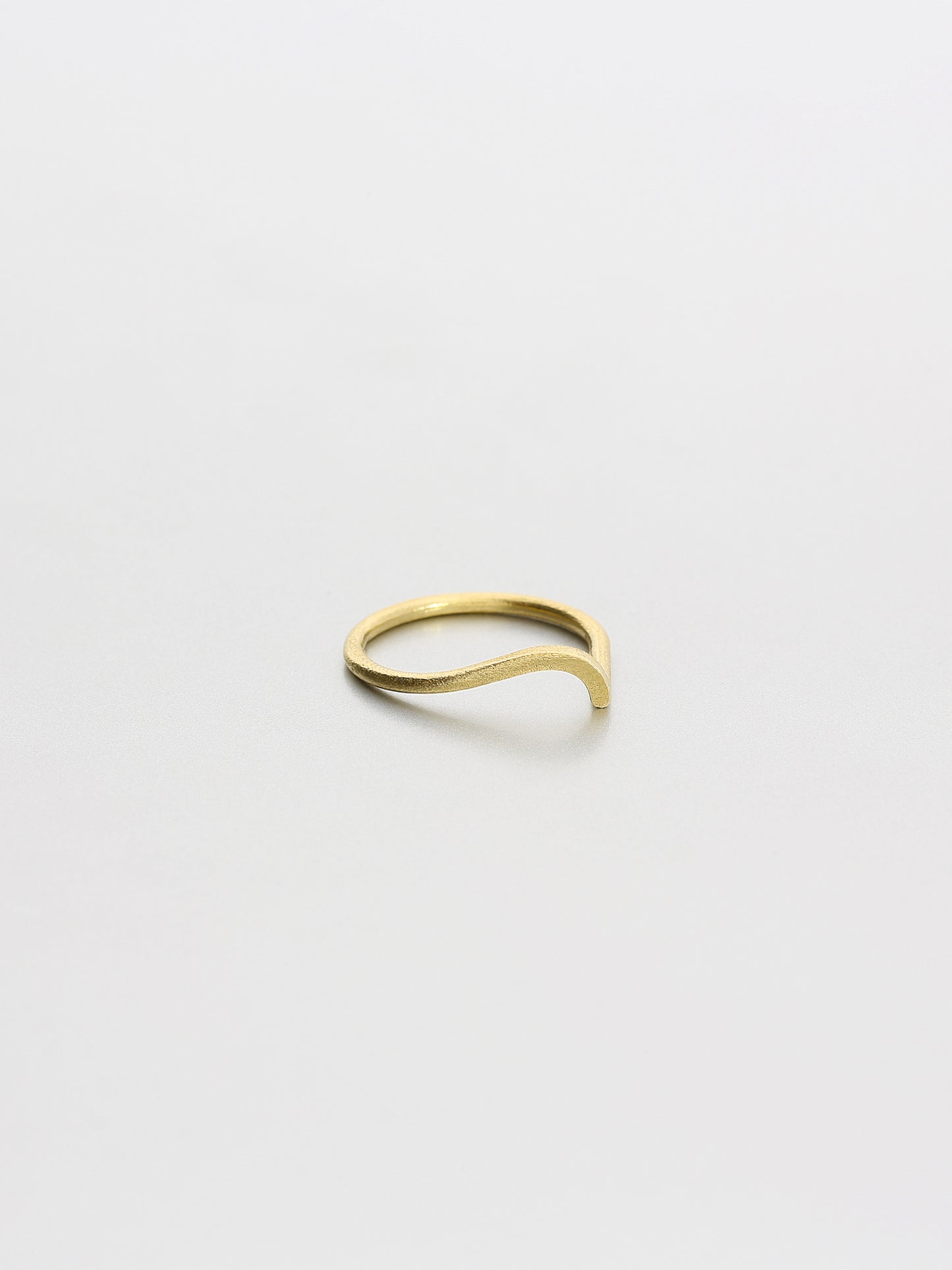 Ada II, Yellow gold