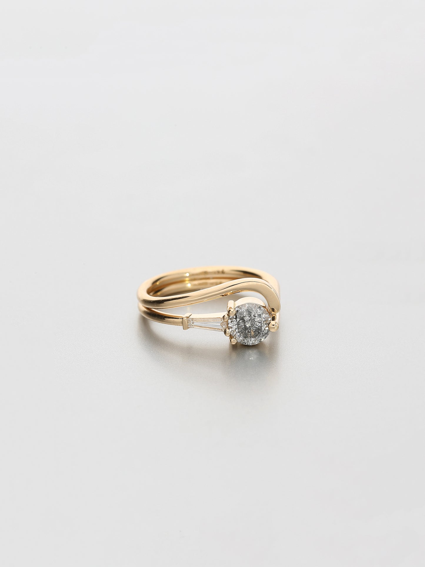 Ada IV, Rose gold