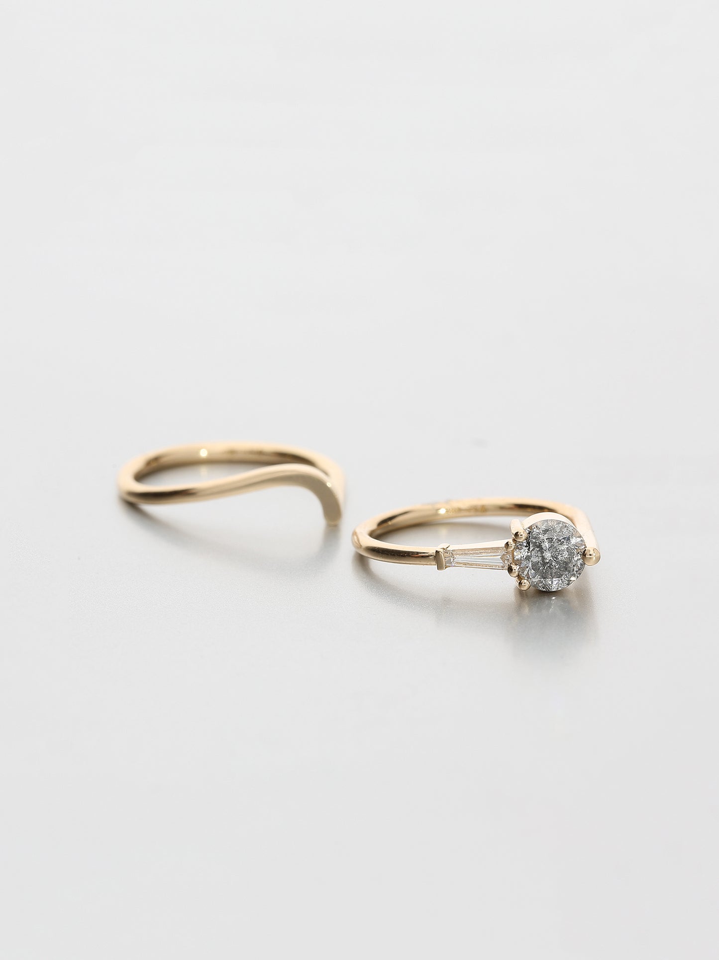 Ada IV, Rose gold
