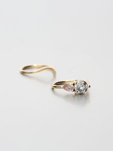 Ada V, Rose gold