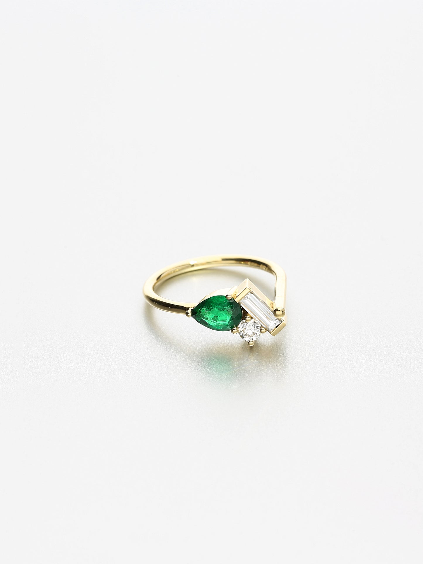Ada XI, Emerald