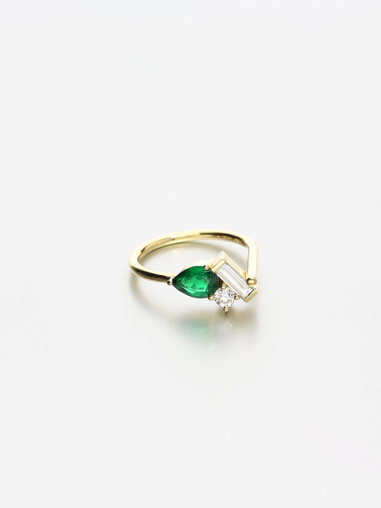 Ada XI, Emerald