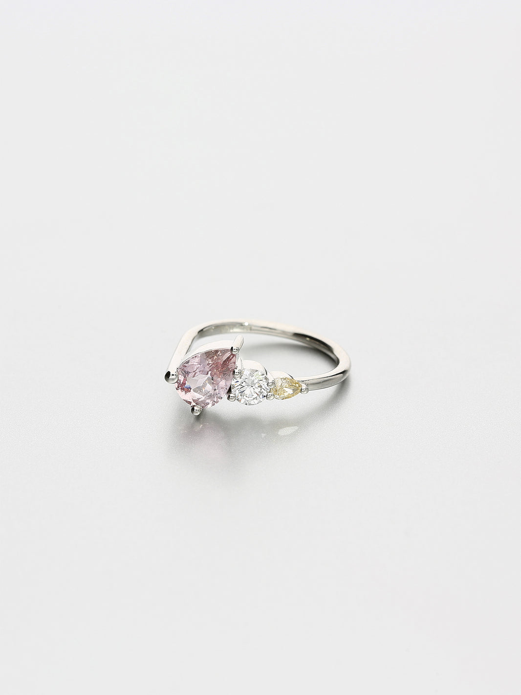 Ada VIII,  Platinum