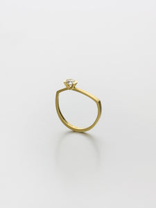 Ava Asymmetric I, Yellow gold