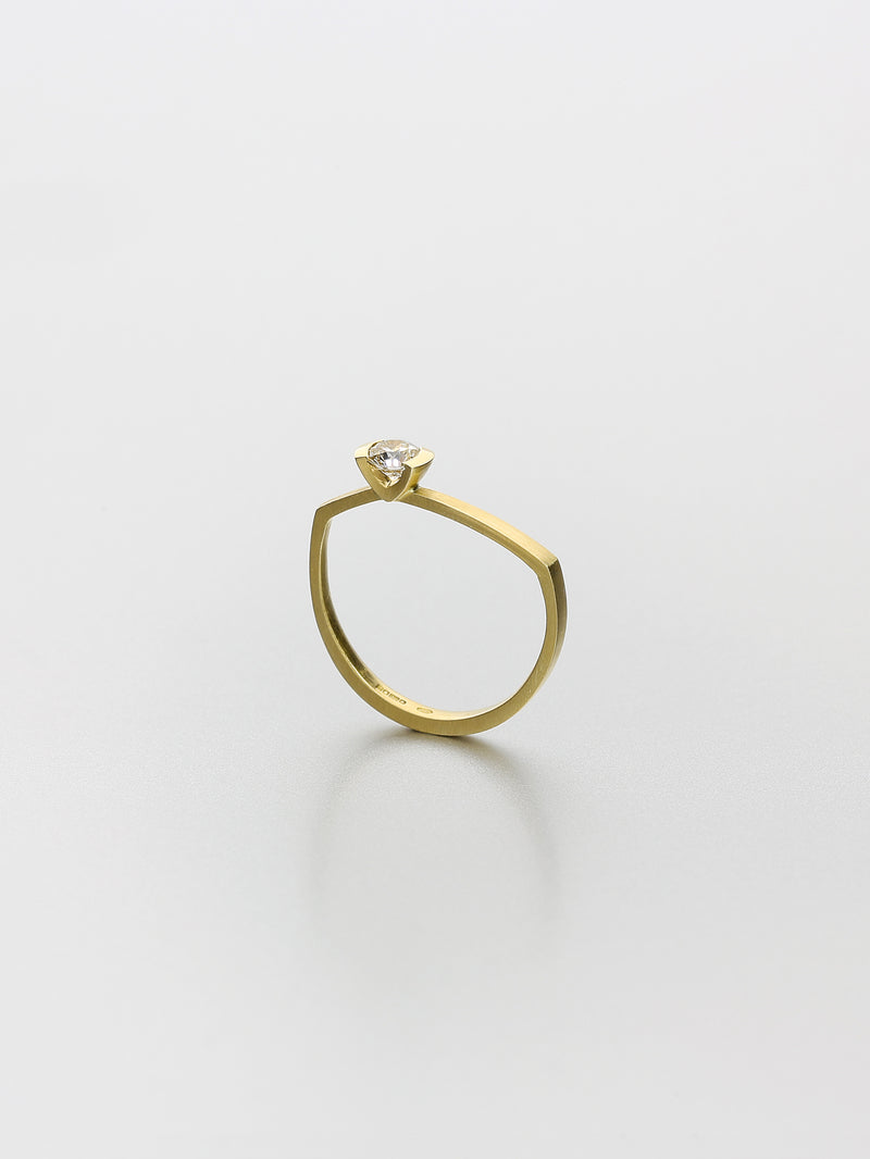 Ava Asymmetric I, Yellow gold