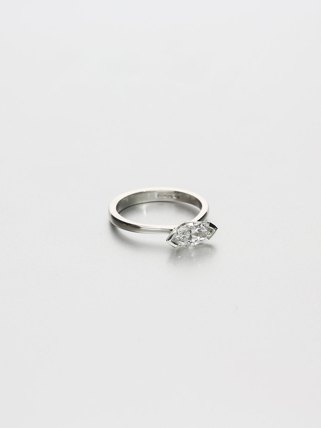 Ava Classic II Fancy cut Marquise