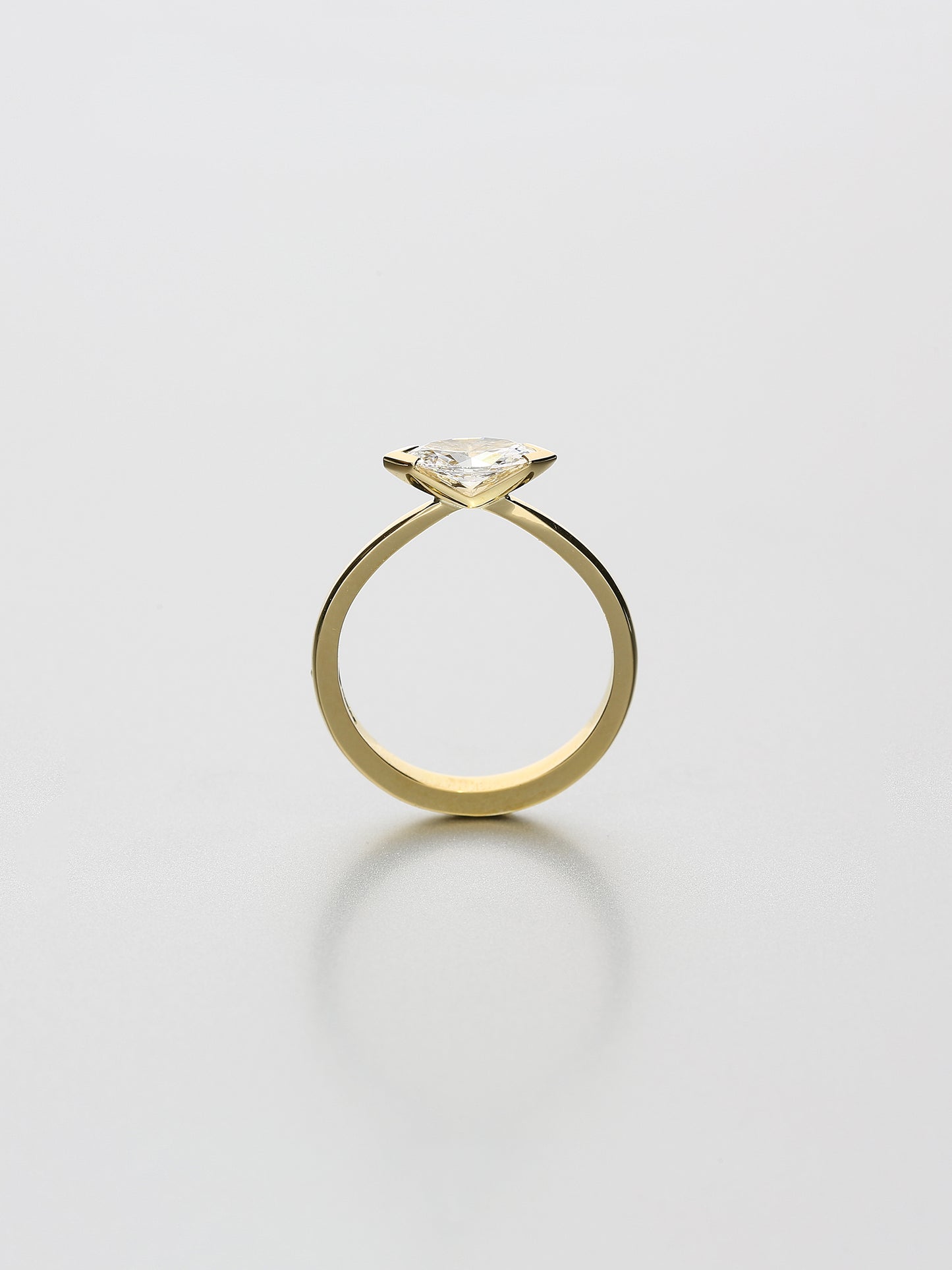 Ava Classic II Fancy cut Marquise