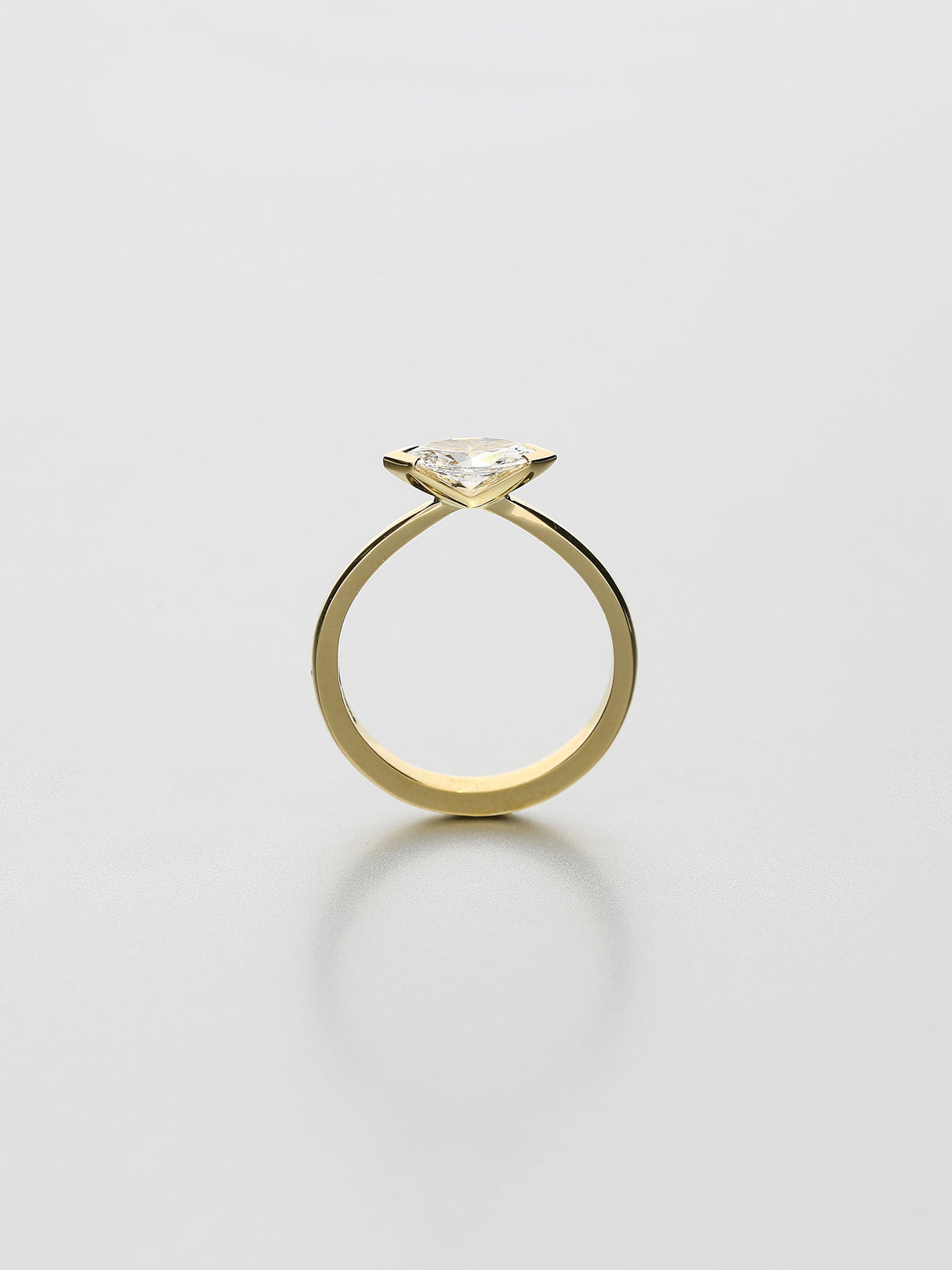 Ava Classic II Fancy cut Marquise