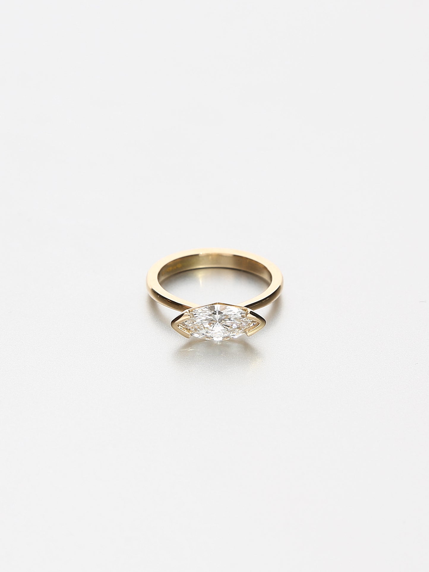 Ava Classic III Fancy cut Marquise