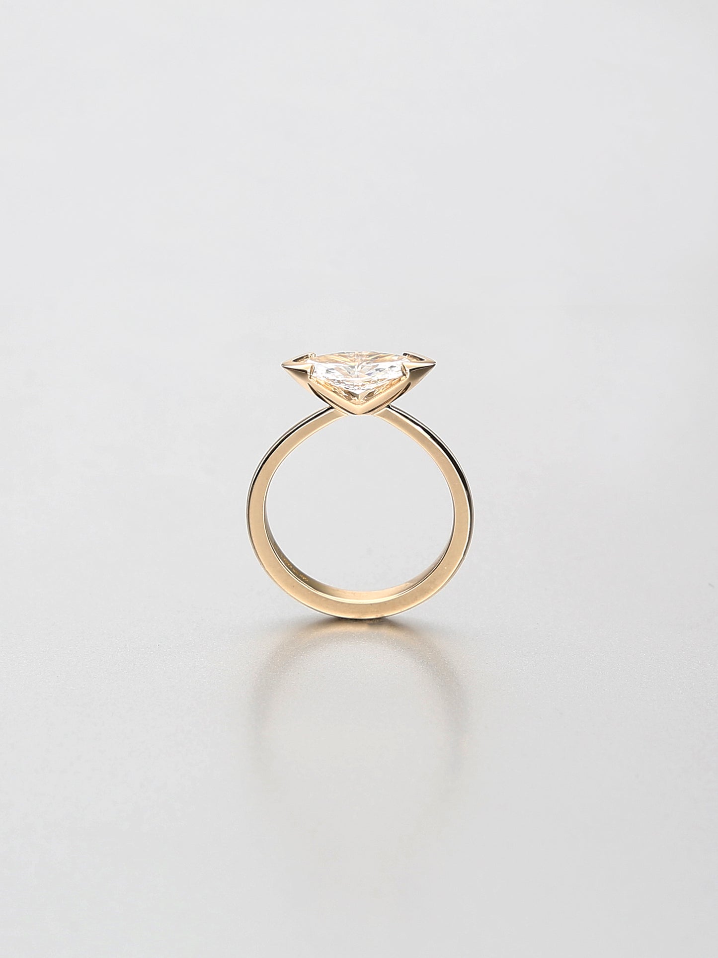 Ava Classic III Fancy cut Marquise