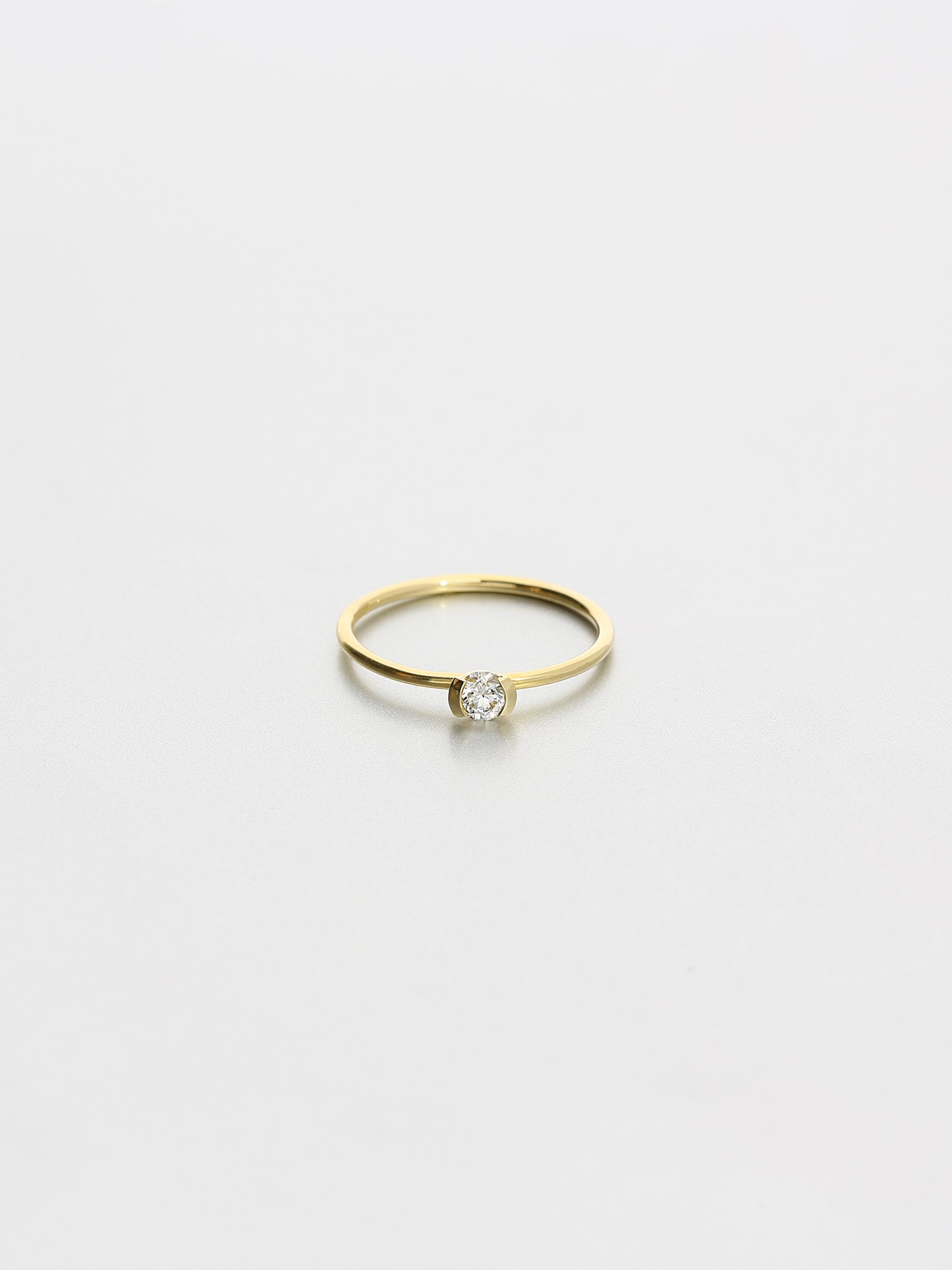 Ava Fine, Yellow gold