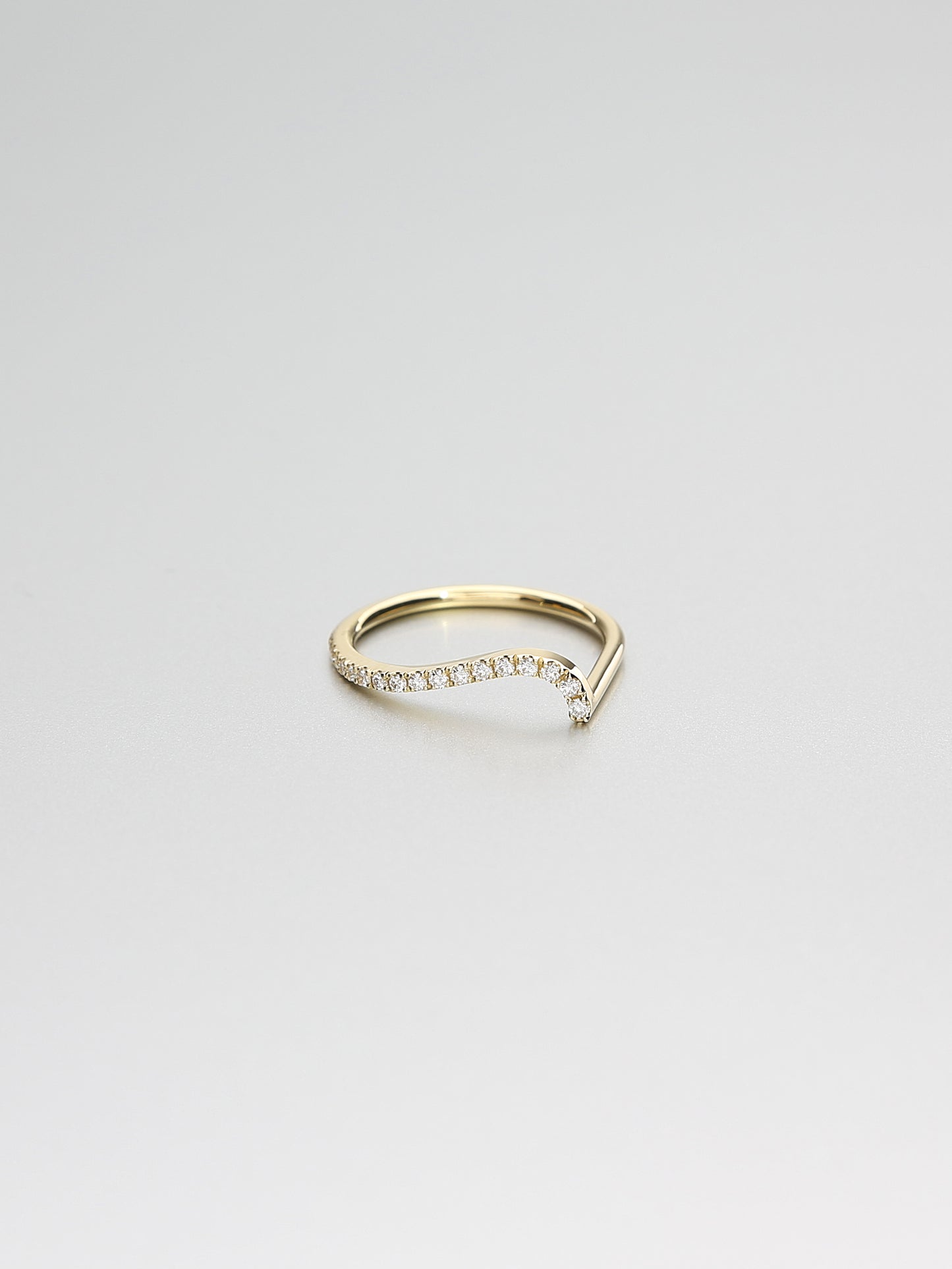 Ada curved band with diamonds, Yellow gold