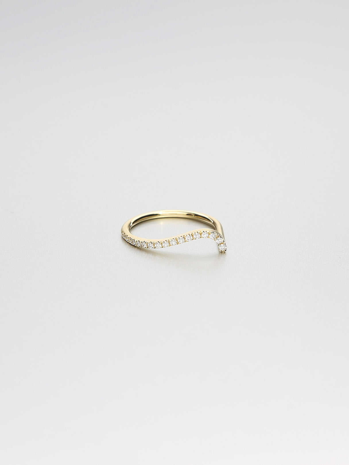 Ada curved band with diamonds, Yellow gold