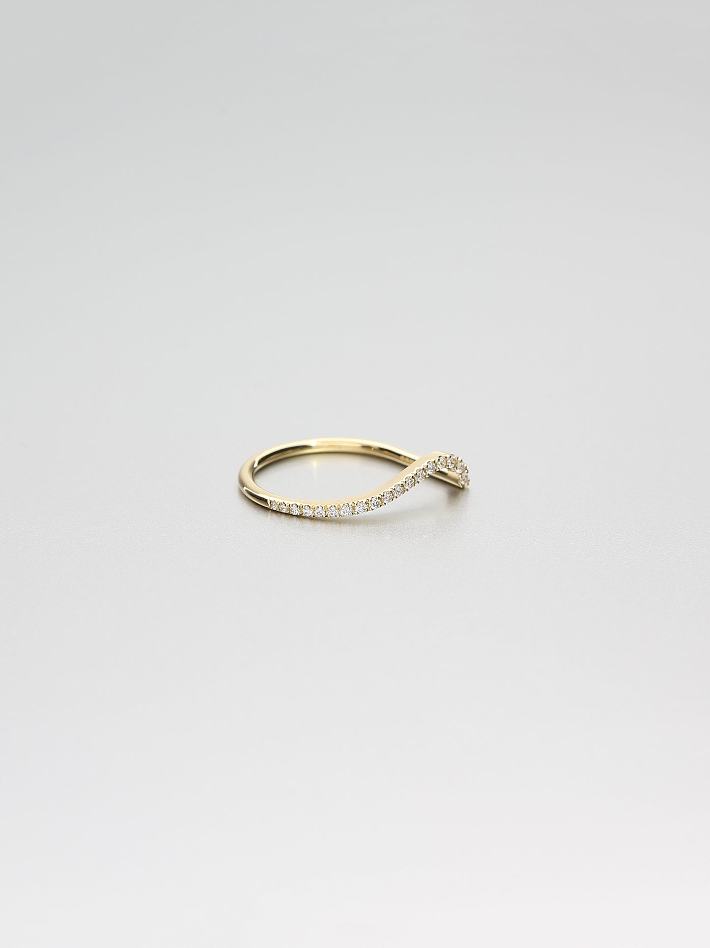 Ada curved band with diamonds, Yellow gold