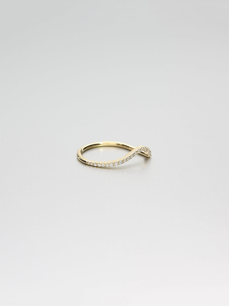 Ada curved band with diamonds, Yellow gold