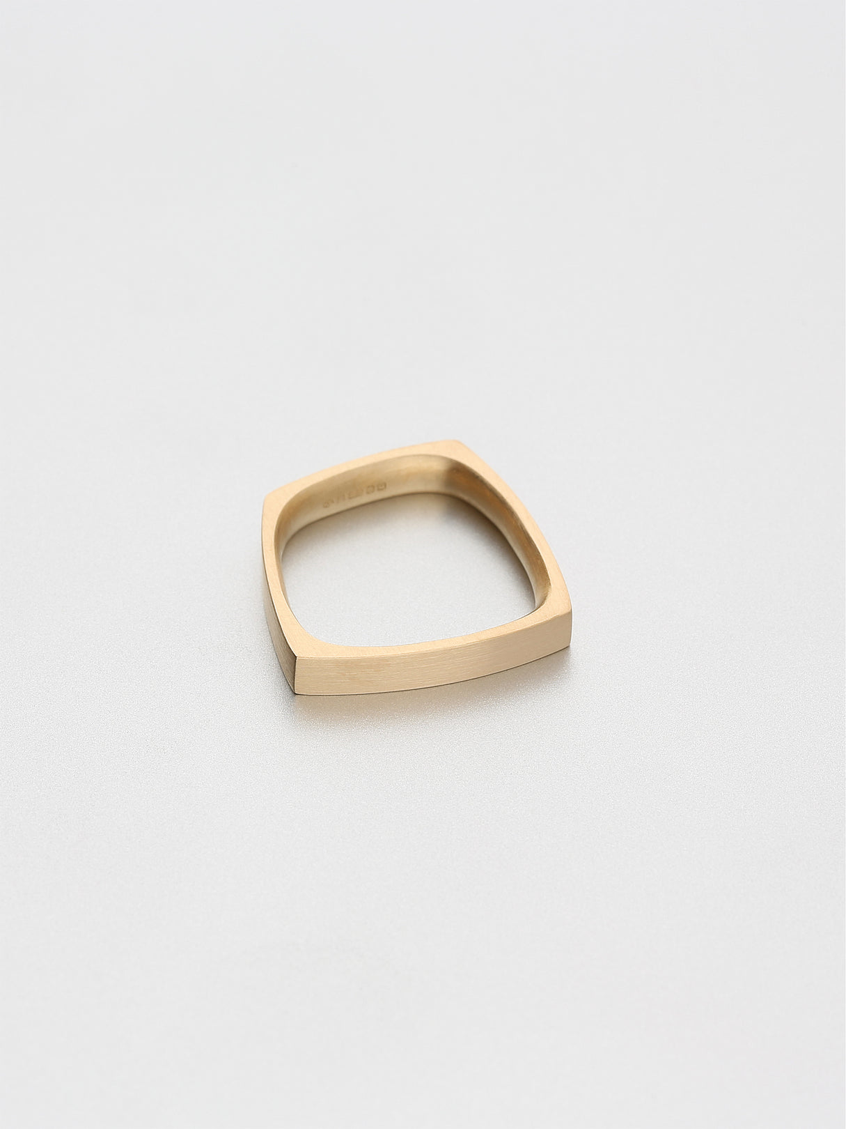Leo III, Rose gold