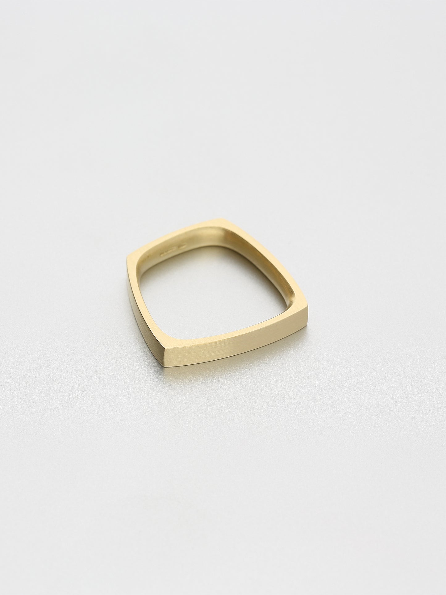 Leo III, Yellow gold