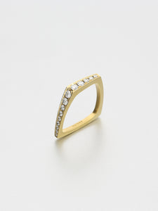 Leo II, Yellow gold