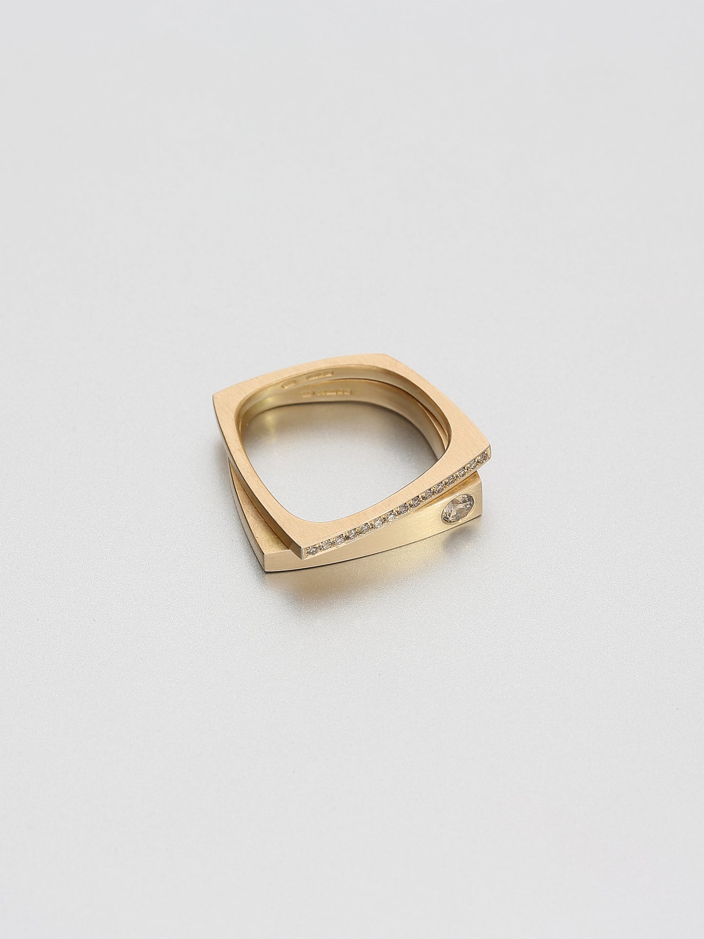 Leo VI & Leo VII, Rose gold