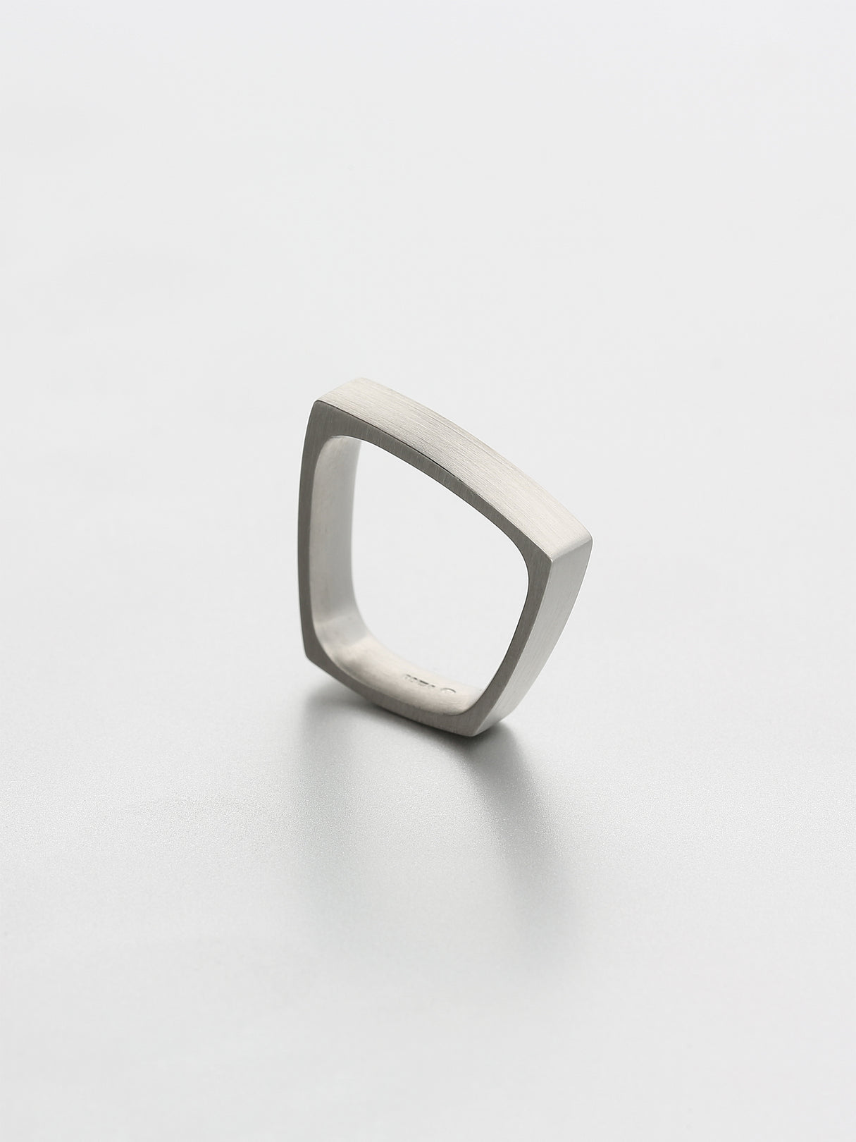 Leo V, Platinum