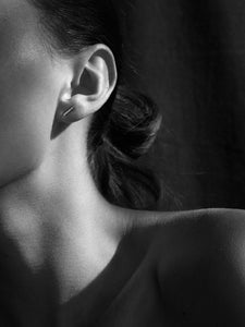 Vertex Stud Earrings, White gold 1