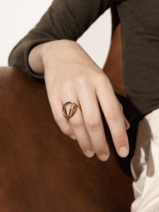 Aeon Ring, IV Yellow gold