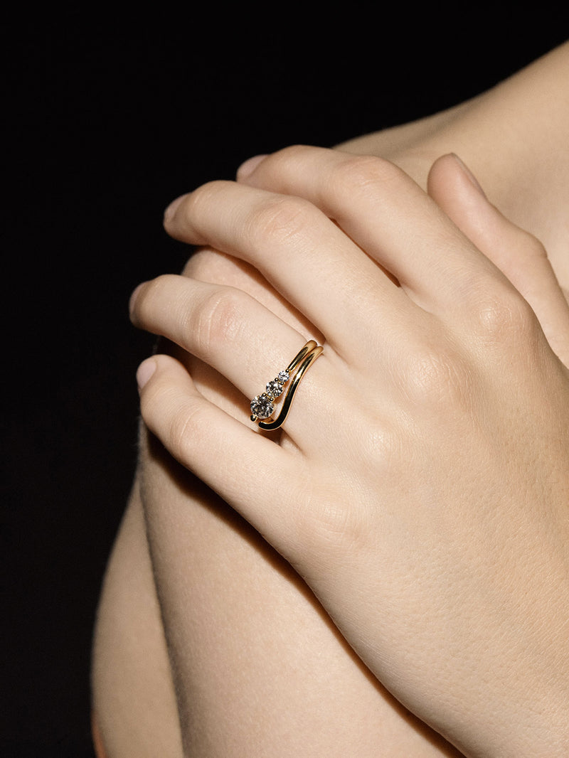 Ada I, Yellow gold