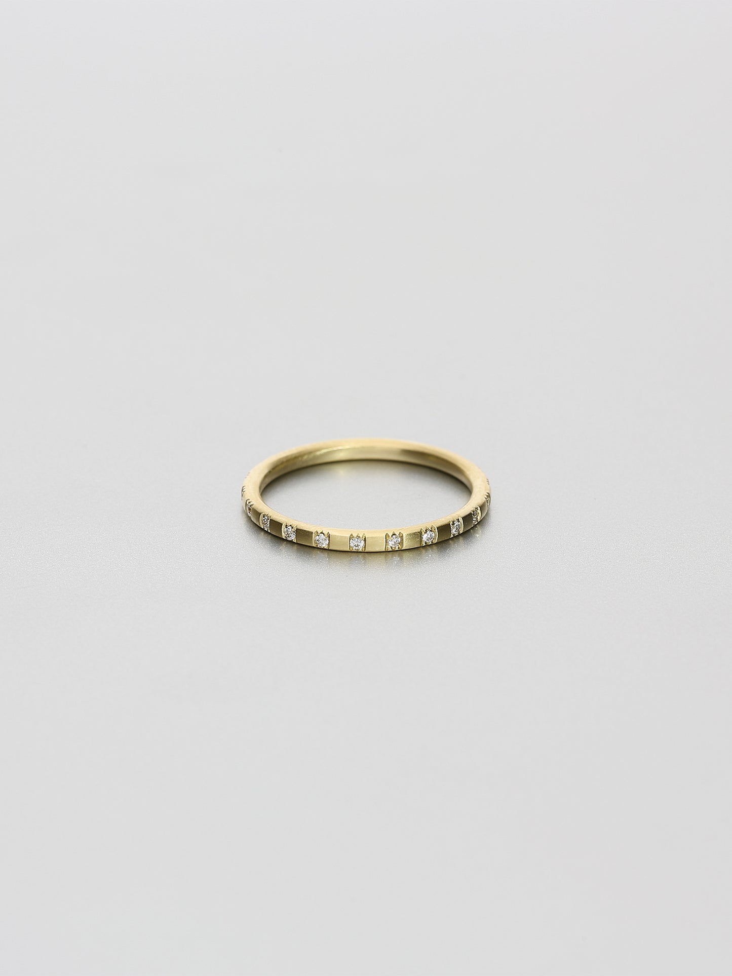 Fine Single Skip, Yellow gold