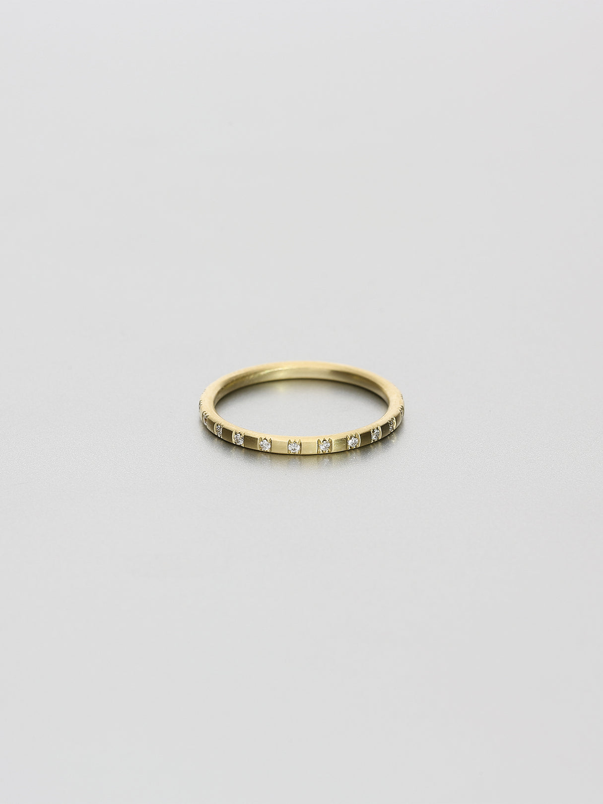 Fine Single Skip, Yellow gold