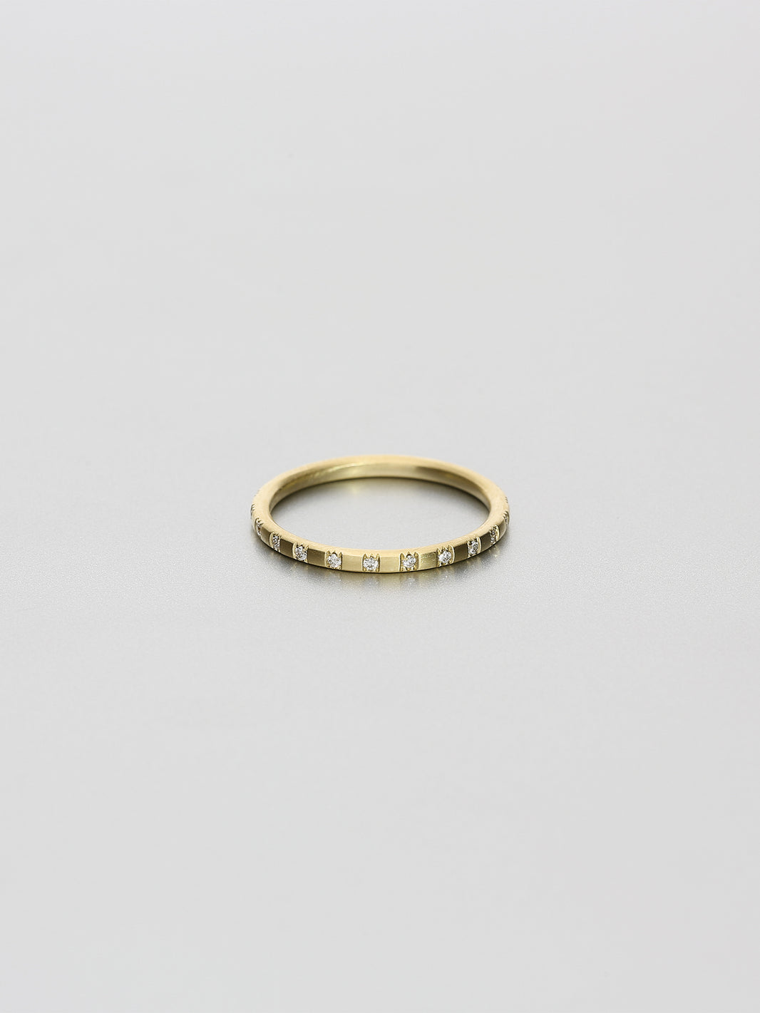 Fine Single Skip, Yellow gold