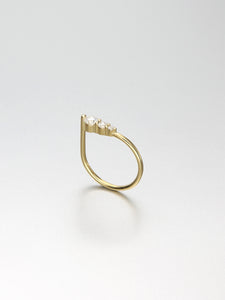Ada I fine, Yellow gold