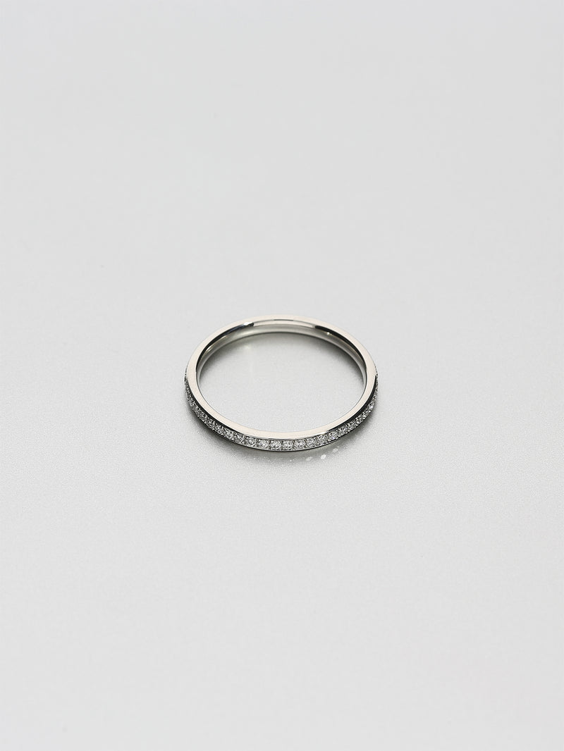 Fine Eternity oval, Platinum