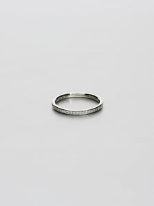 Fine Eternity oval, Platinum