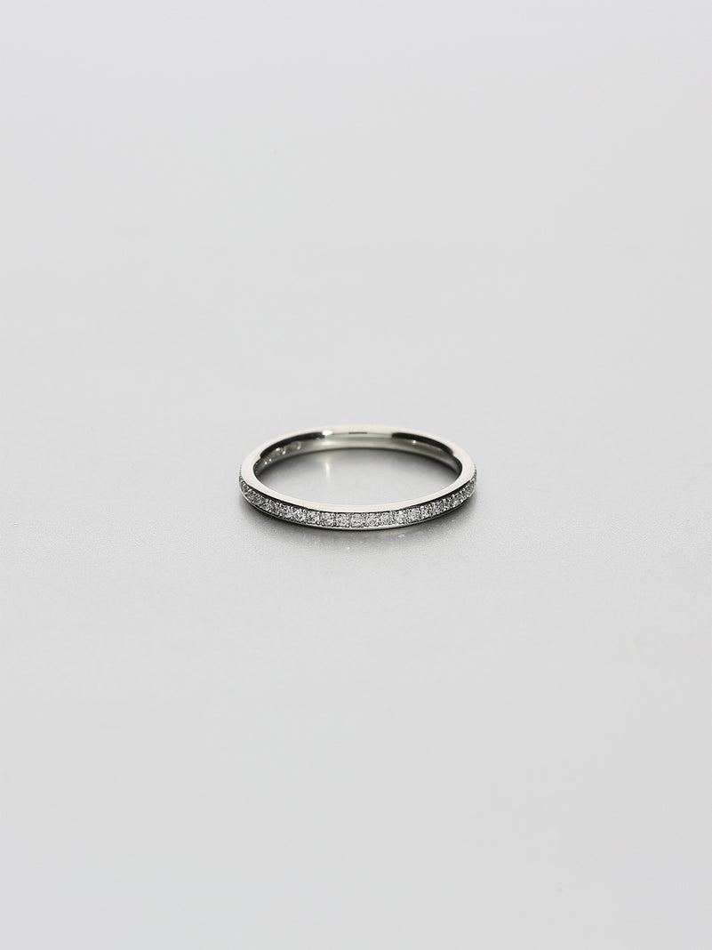 Fine Eternity oval, Platinum