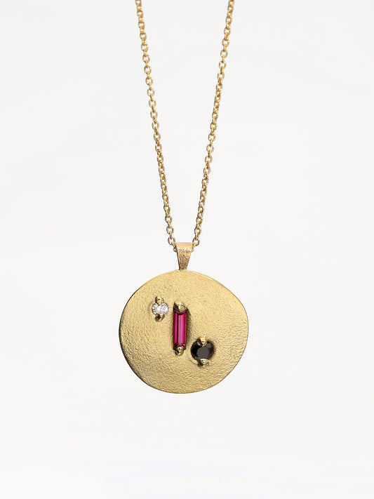Louise Pendant, Yellow gold