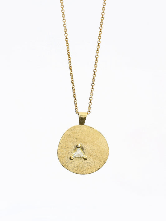 Eve Pendant, Yellow gold