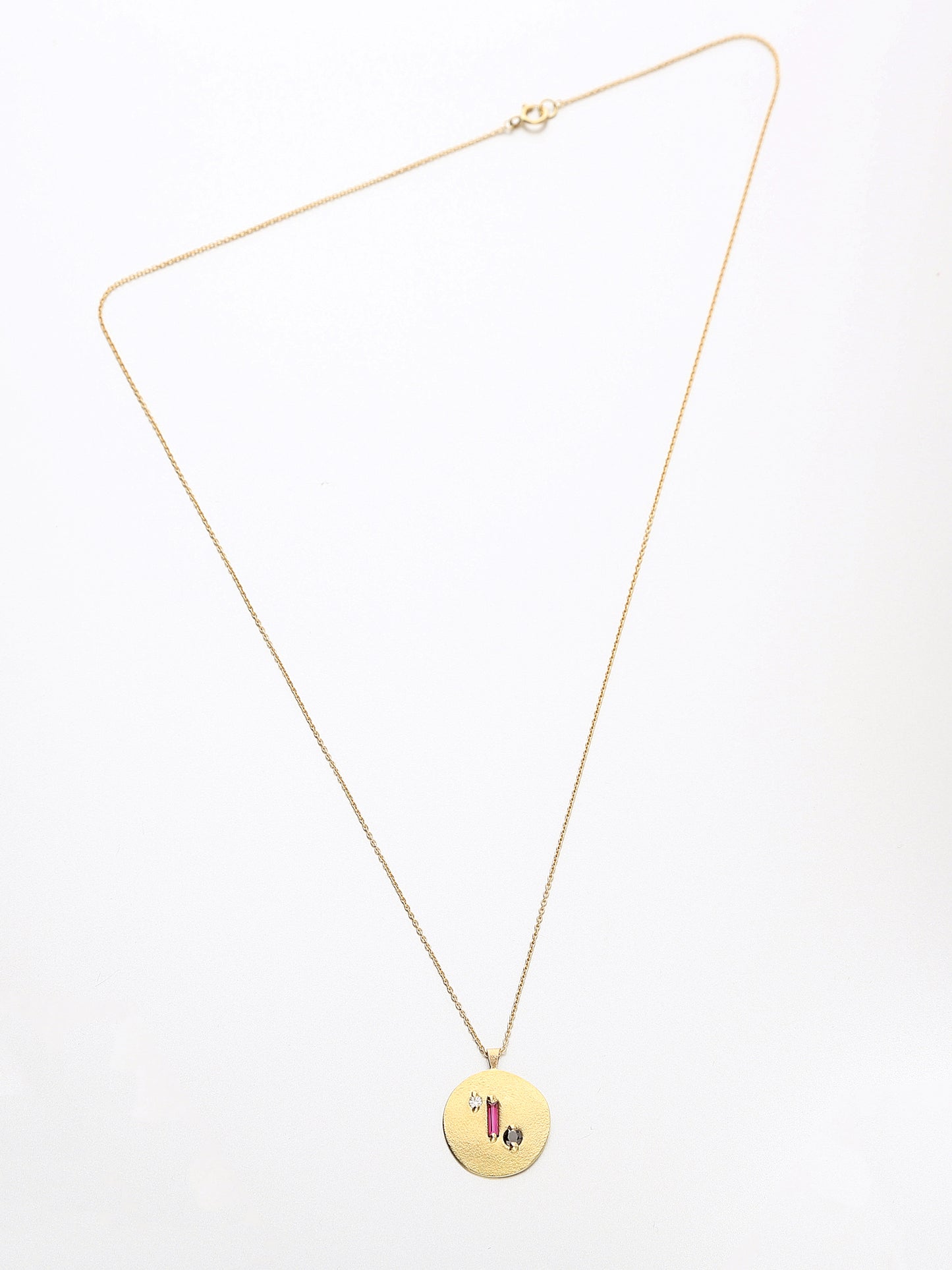 Louise Pendant, Yellow gold