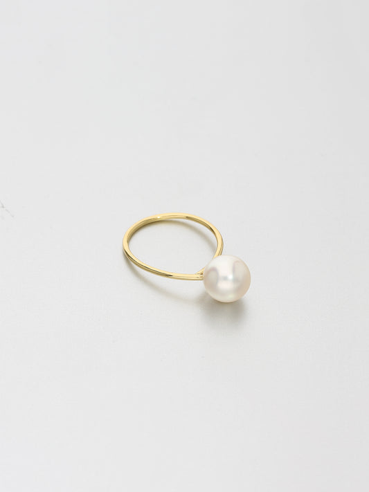 Fine Pearl Ring, Yellow gold with white Akoya pearl 8.5mm